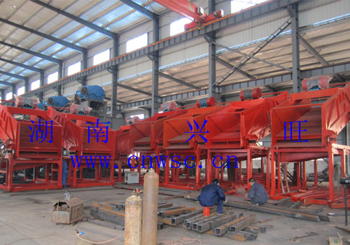 振動選金溜槽生產車間 2015-1