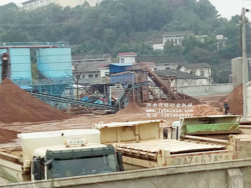 分砂洗砂機工作現場